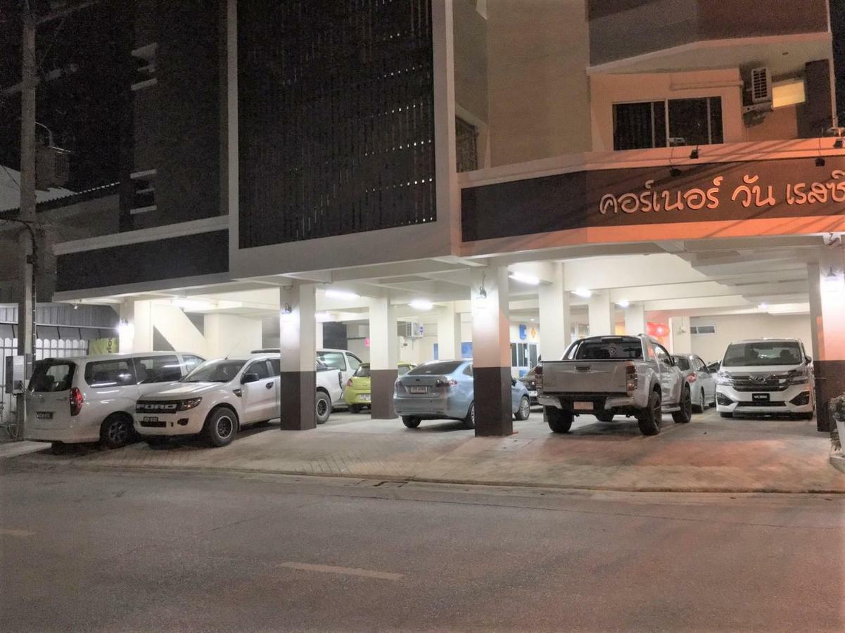 Corner One Residence Hat Yai Exterior photo